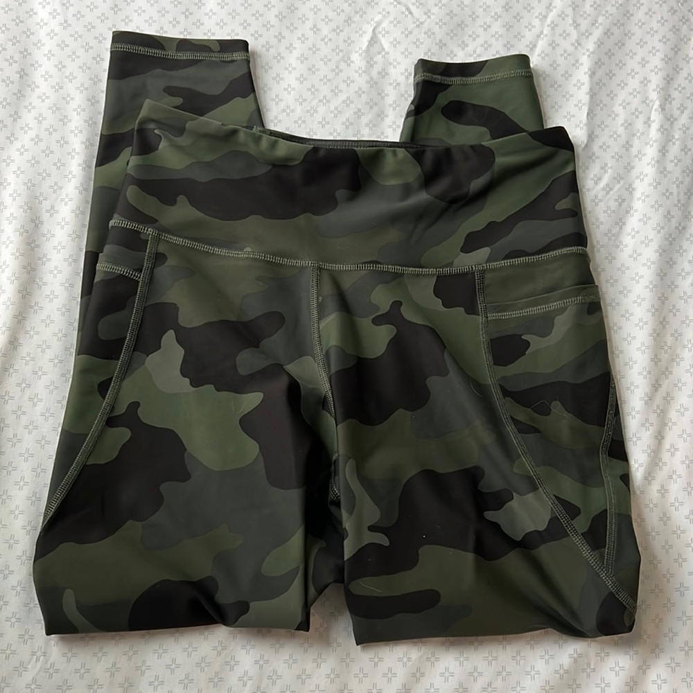 NWOT Old Navy Active Leggings